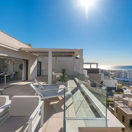 Penthouse With Ocean View 4 Bedrooms *