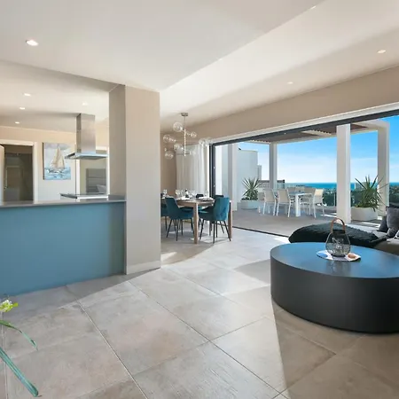 Penthouse With Ocean View 4 Bedrooms Daire