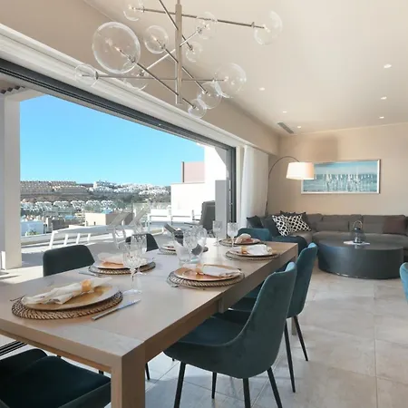 Daire Penthouse With Ocean View 4 Bedrooms *