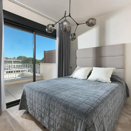 Daire Penthouse With Ocean View 4 Bedrooms Málaga